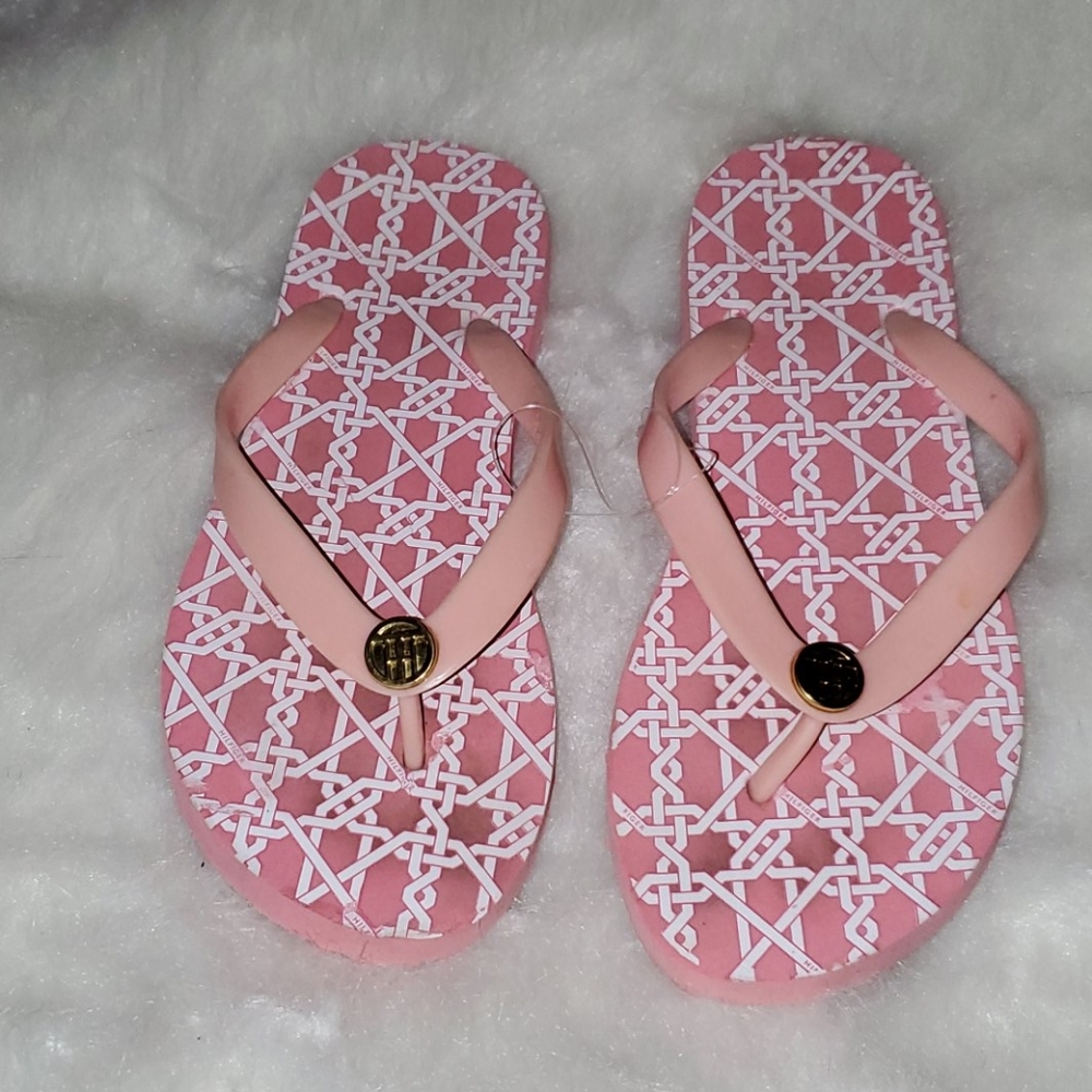 Tommy Hilfiger  Size Medium  Pink 💗  Flip Flops
